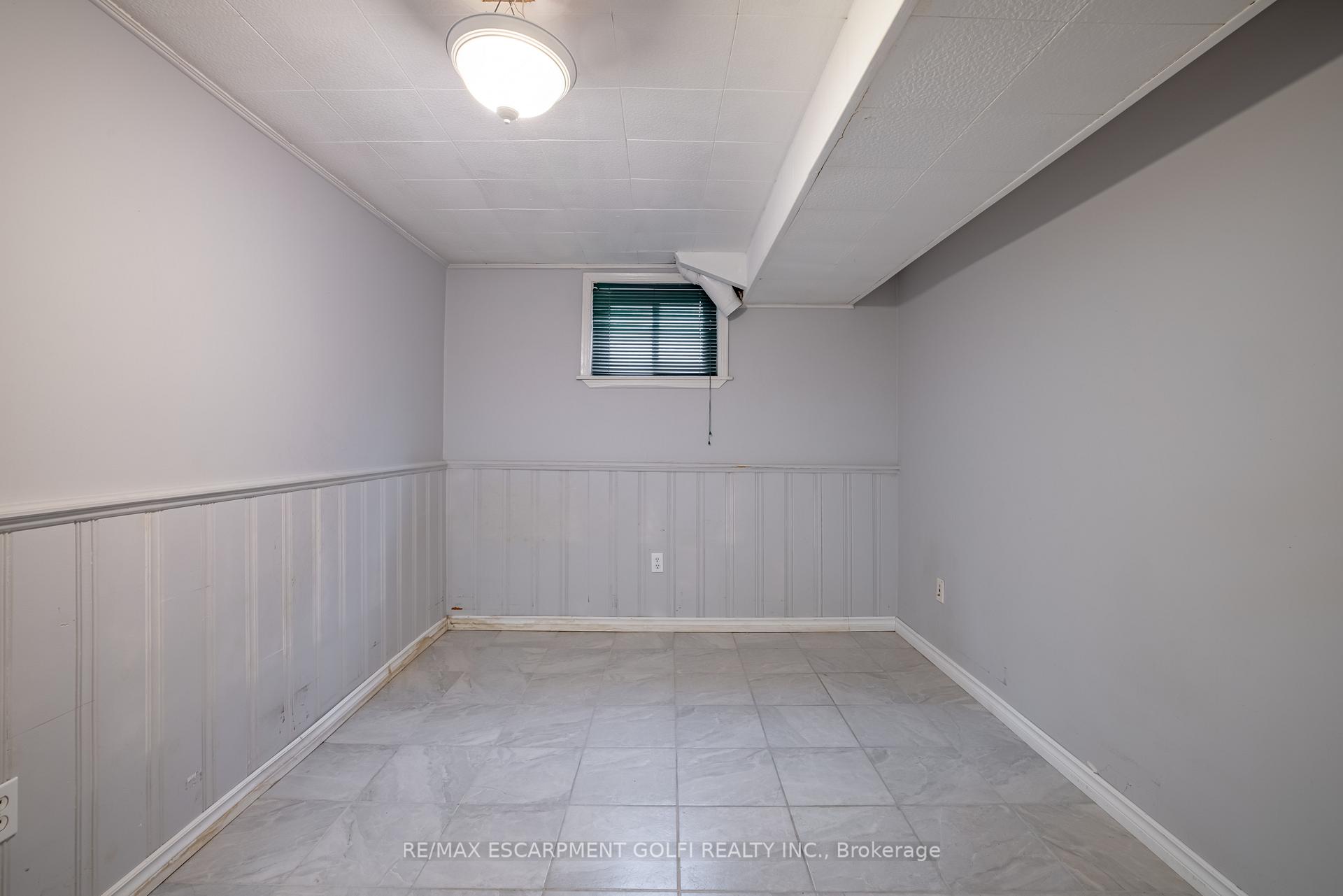 Photo 22 of 25 Lampman Crescent, Thorold, Confederation Heights — HOMEH