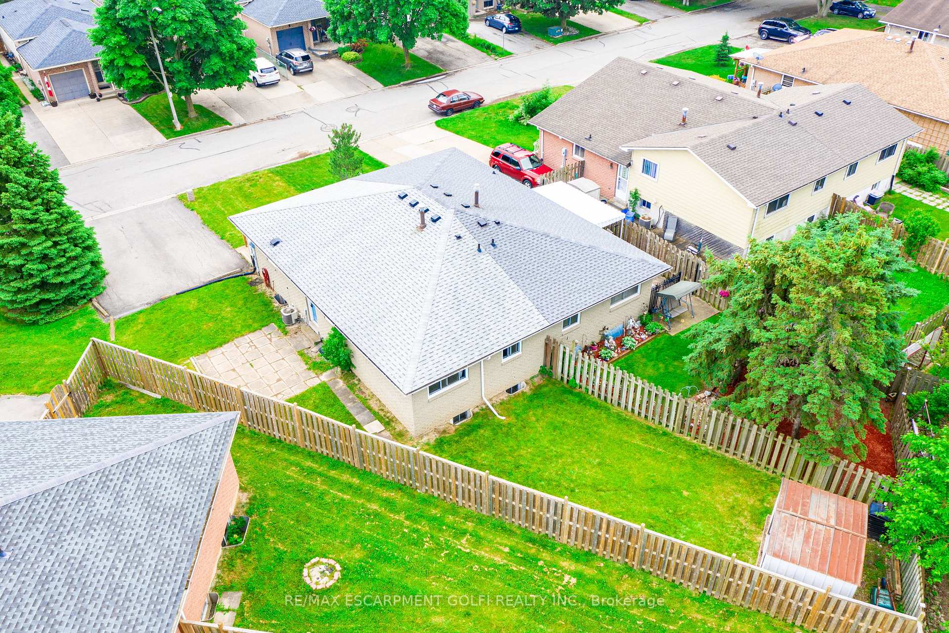 Photo 36 of 25 Lampman Crescent, Thorold, Confederation Heights — HOMEH