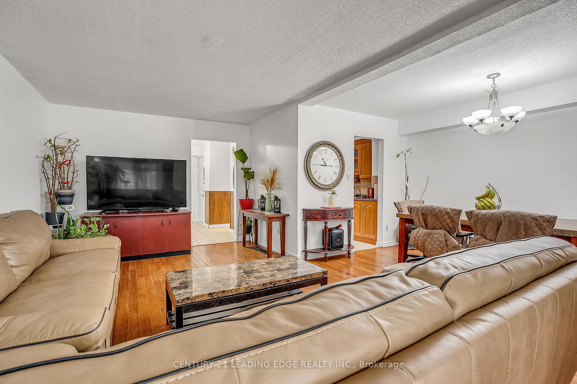 Photo 8 of 27 Bradstone Square, Scarborough, Malvern — HOMEH