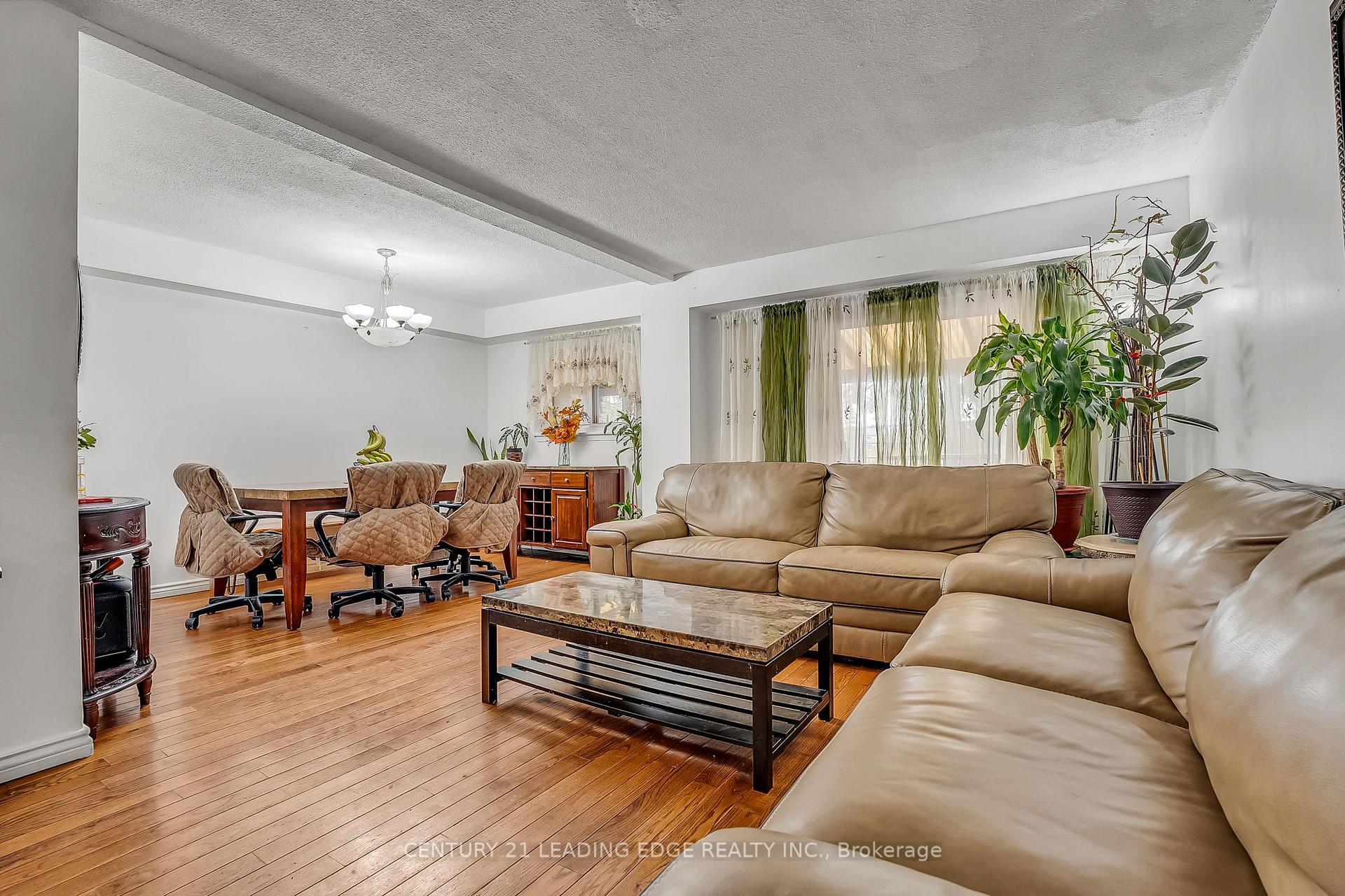 Photo 9 of 27 Bradstone Square, Scarborough, Malvern — HOMEH