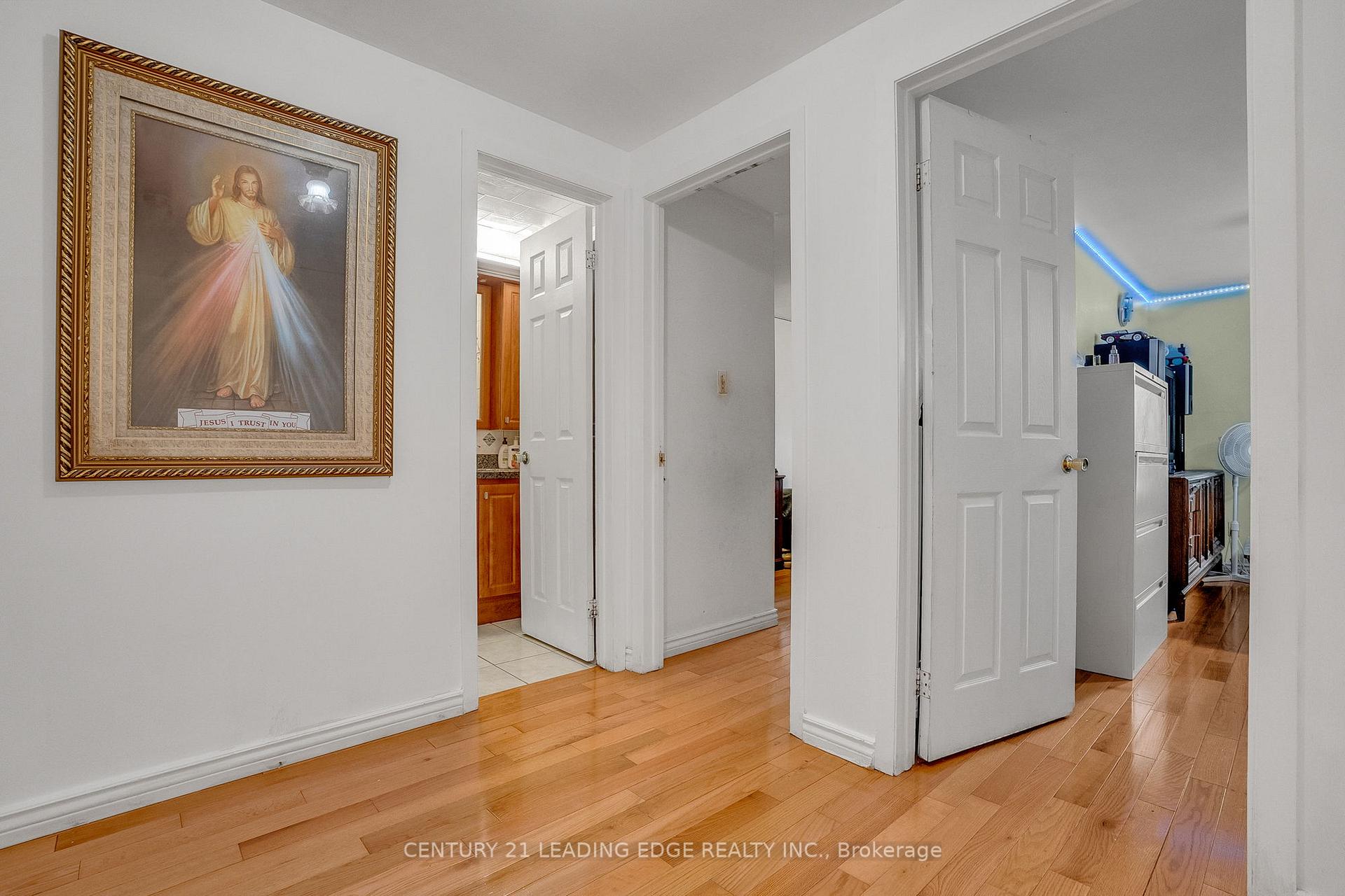 Photo 13 of 27 Bradstone Square, Scarborough, Malvern — HOMEH