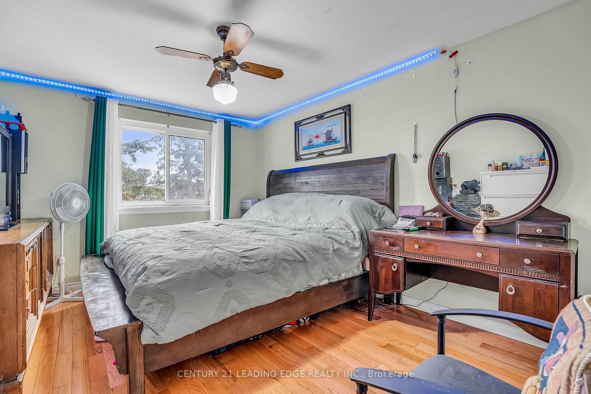 Photo 14 of 27 Bradstone Square, Scarborough, Malvern — HOMEH
