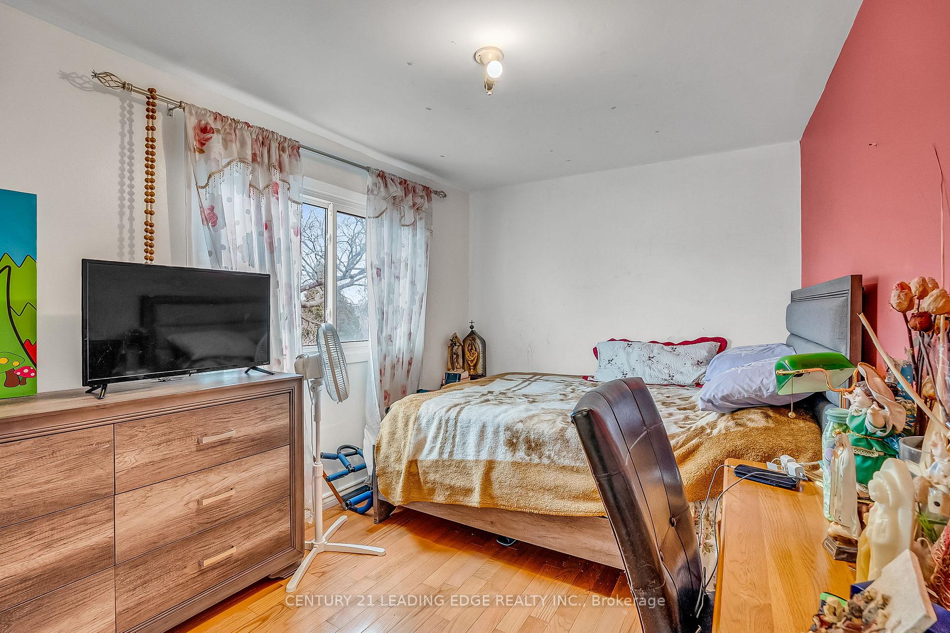 Photo 15 of 27 Bradstone Square, Scarborough, Malvern — HOMEH