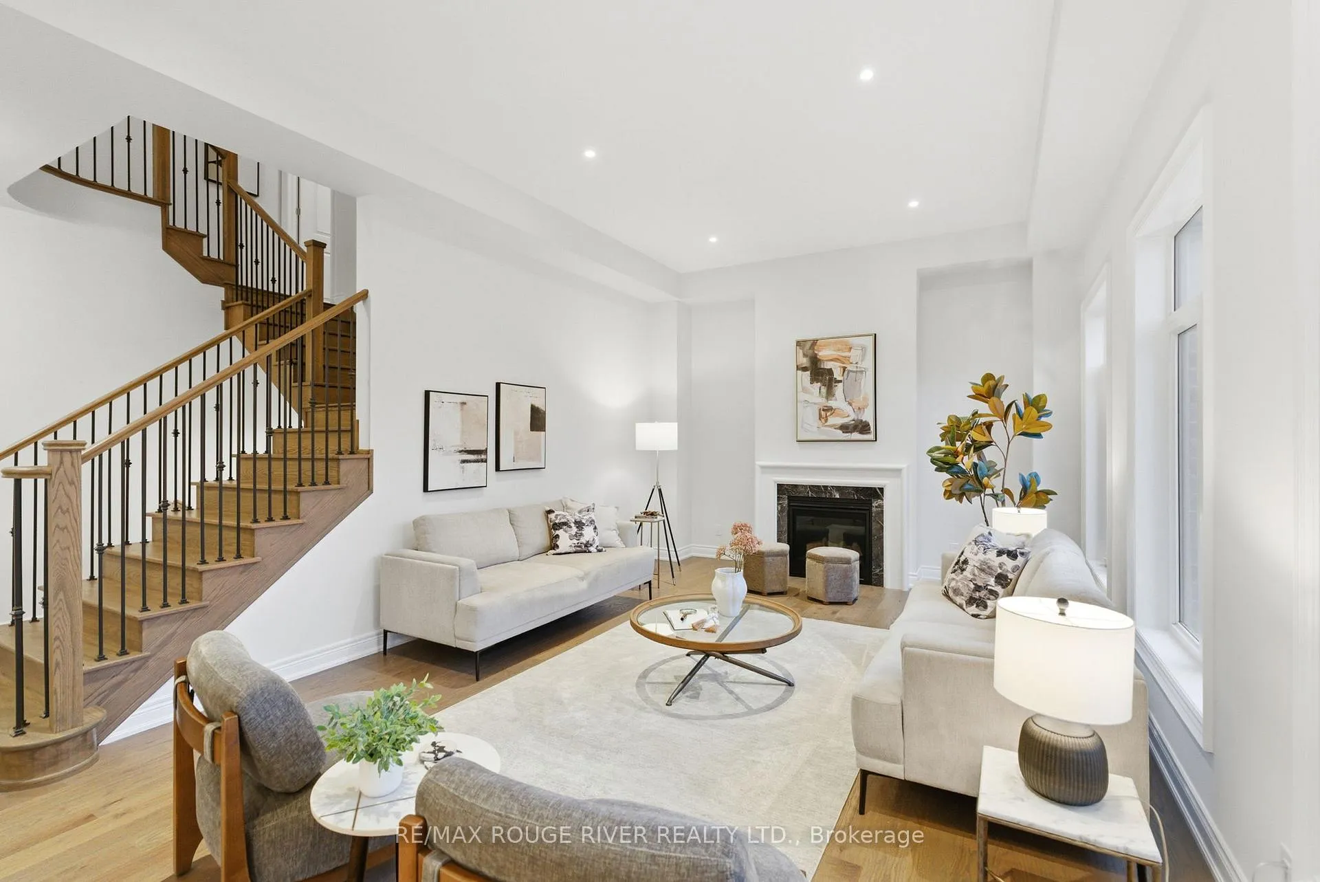 Photo 10 of 15 Brabin Circle, Whitby, Rural Whitby — HOMEH