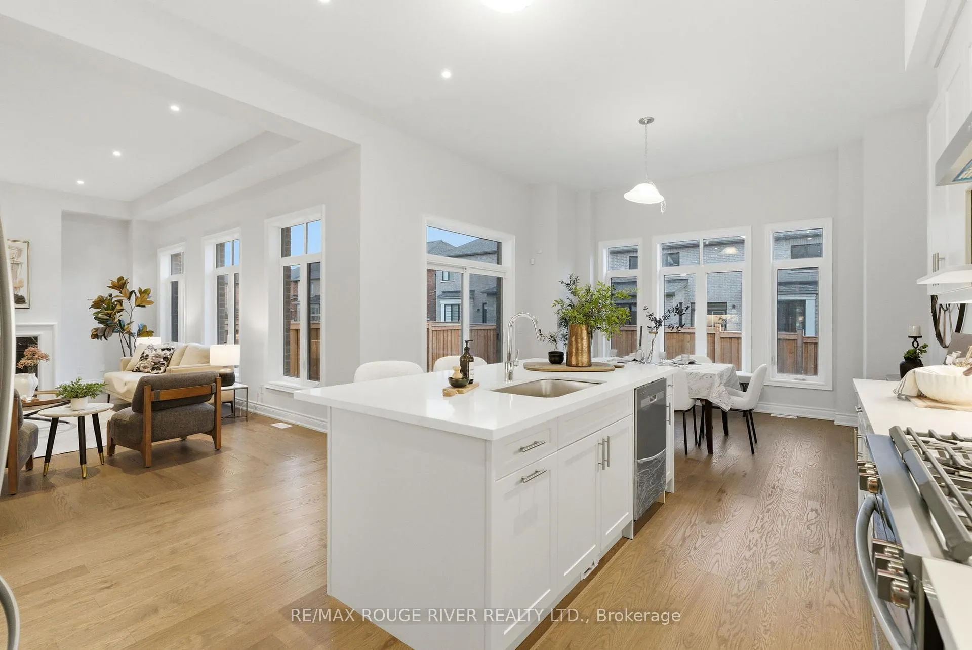Photo 21 of 15 Brabin Circle, Whitby, Rural Whitby — HOMEH
