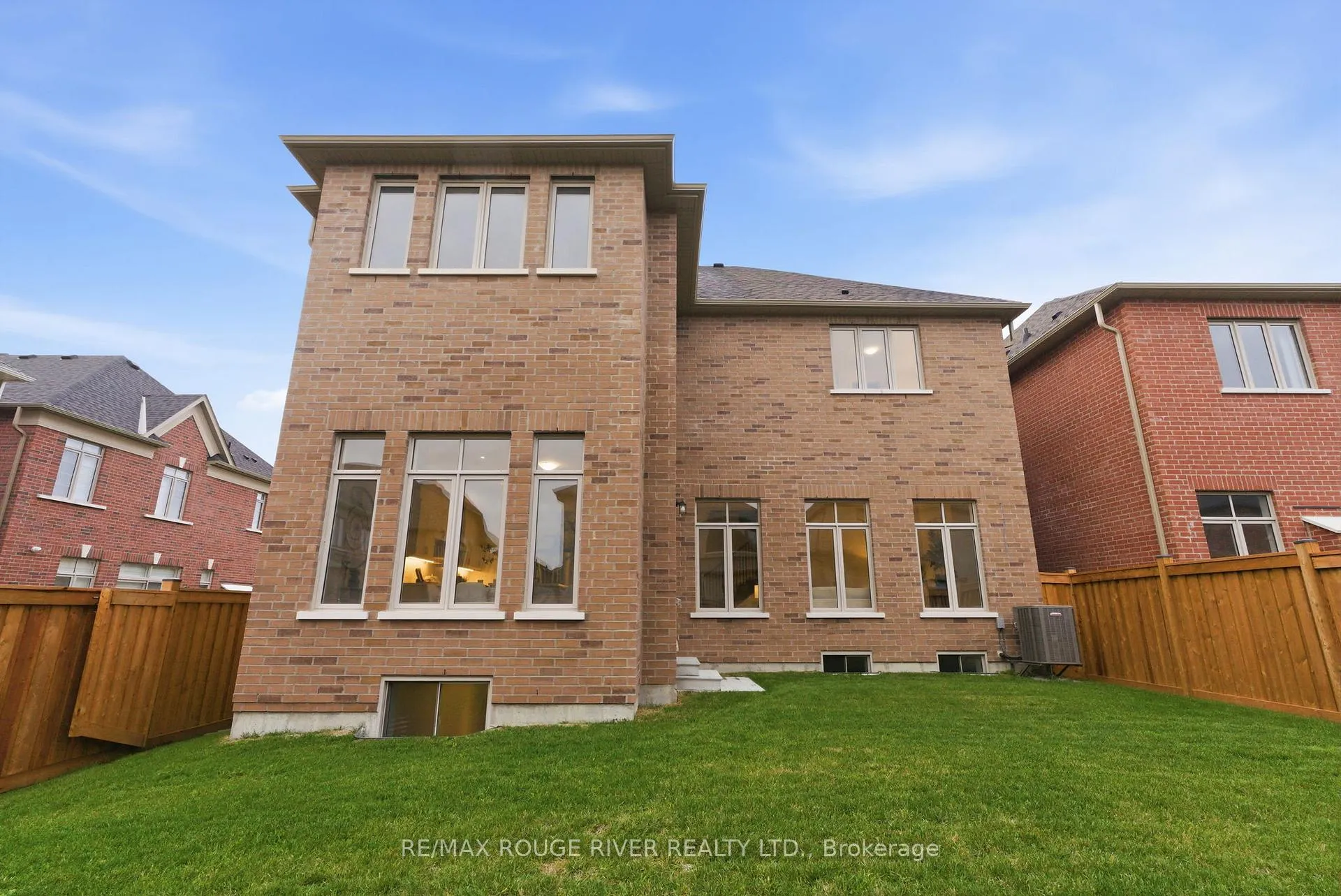 Photo 47 of 15 Brabin Circle, Whitby, Rural Whitby — HOMEH