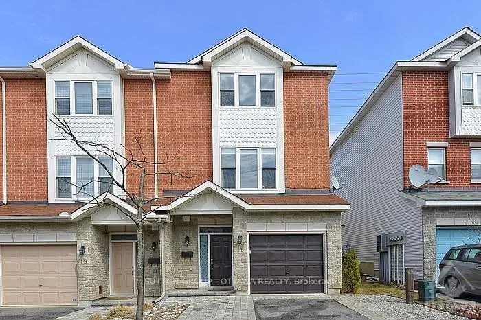 Photo 1 of 17 Glenhaven Private, Ottawa, Brookfield Gardens — HOMEH