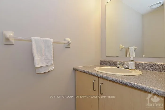 Photo 18 of 17 Glenhaven Private, Ottawa, Brookfield Gardens — HOMEH