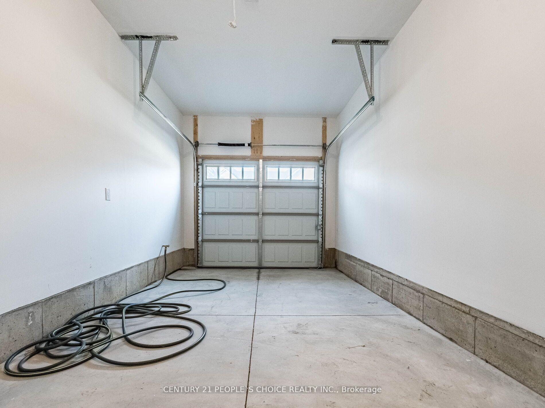 Photo 37 of 100 Bur Oak Drive, Thorold, Confederation Heights — HOMEH