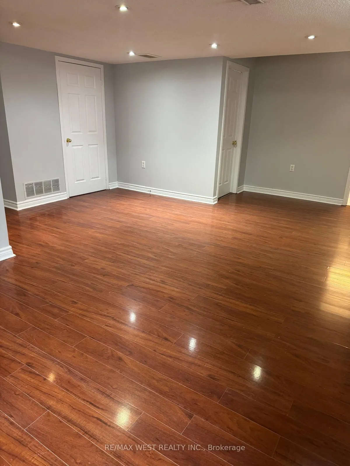 Photo 4 of Unit Bsmt, 14 Deerchase Road, Brampton, Brampton East — HOMEH