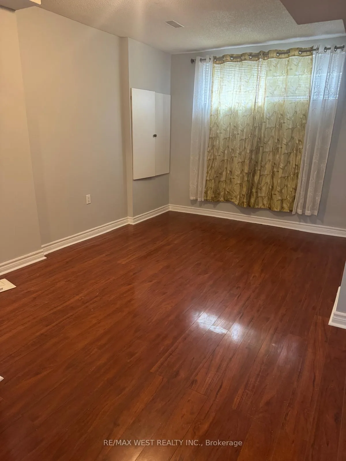 Photo 8 of Unit Bsmt, 14 Deerchase Road, Brampton, Brampton East — HOMEH