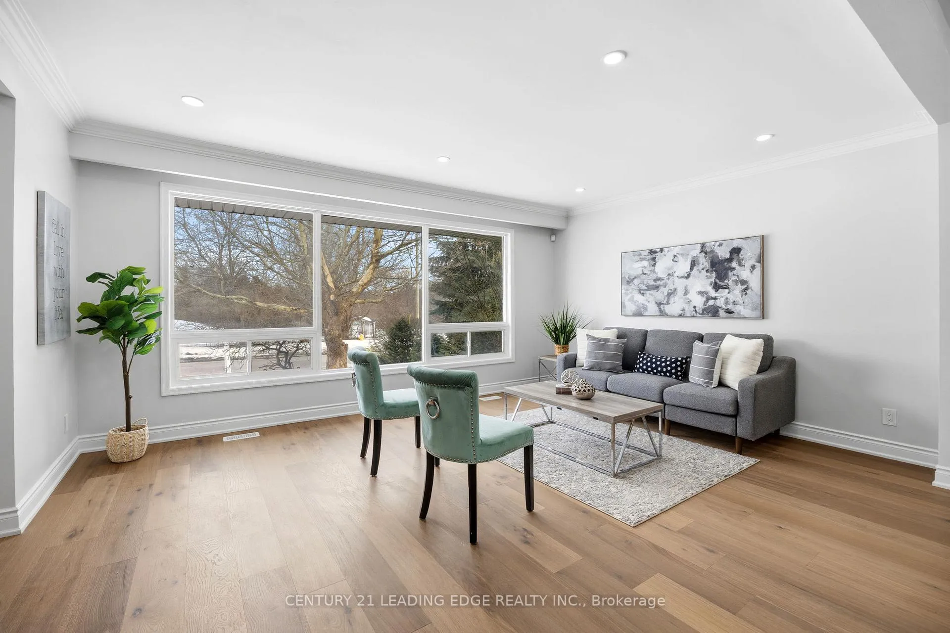 Photo 5 of 532 Park Road N, Oshawa, McLaughlin — HOMEH