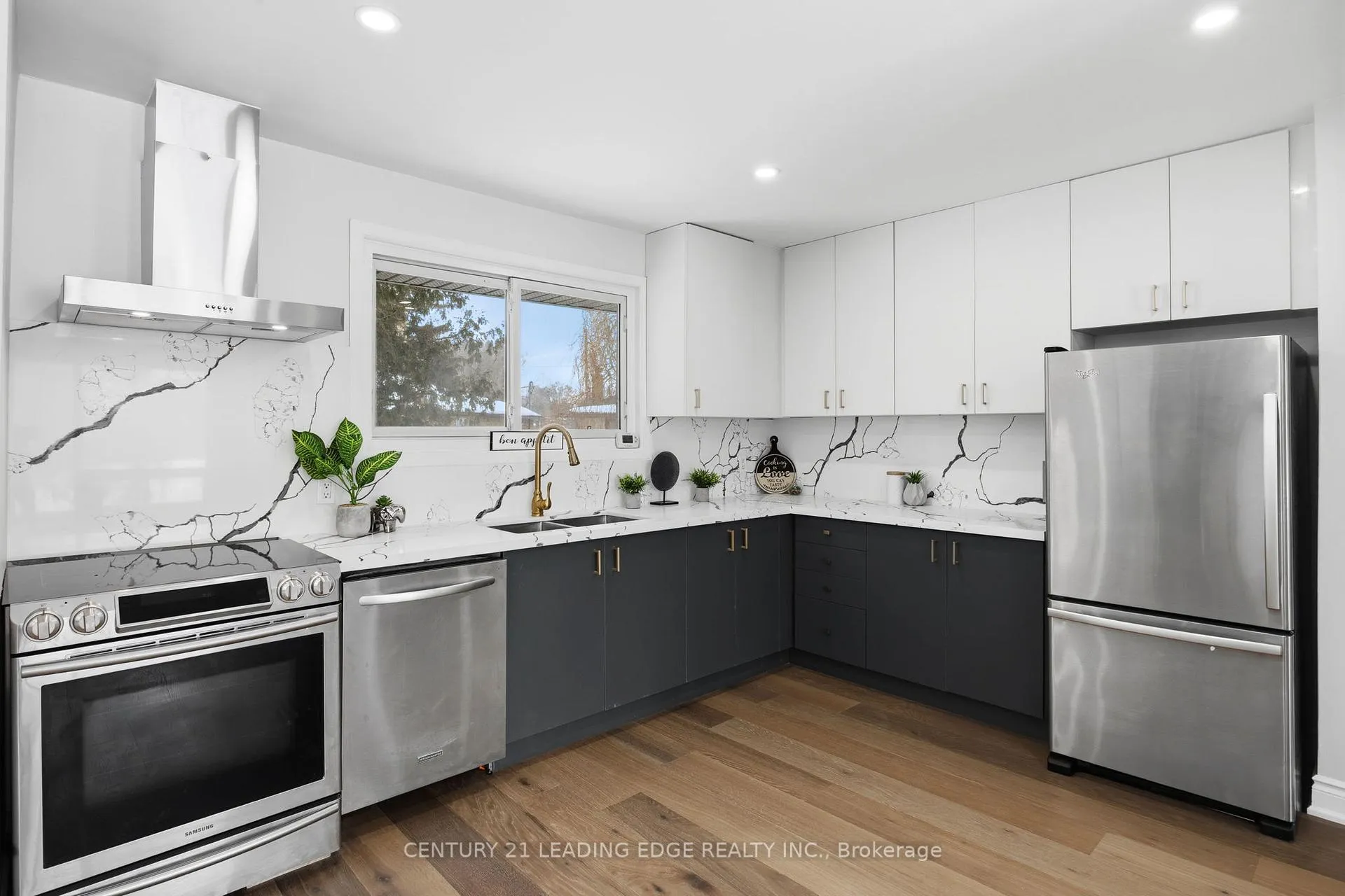 Photo 10 of 532 Park Road N, Oshawa, McLaughlin — HOMEH