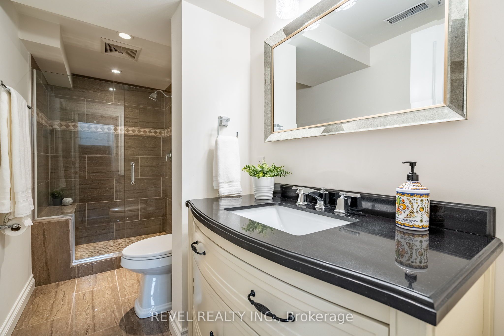 Photo 56 of 198 West 32nd Street, Hamilton, Westcliffe — HOMEH