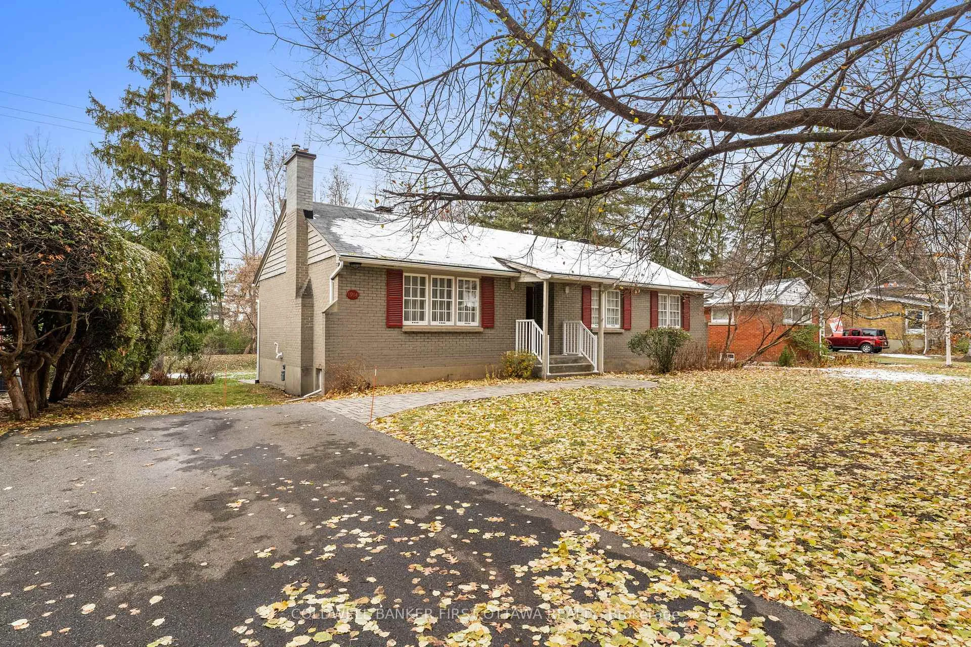 Front of 1914 Norwood Avenue