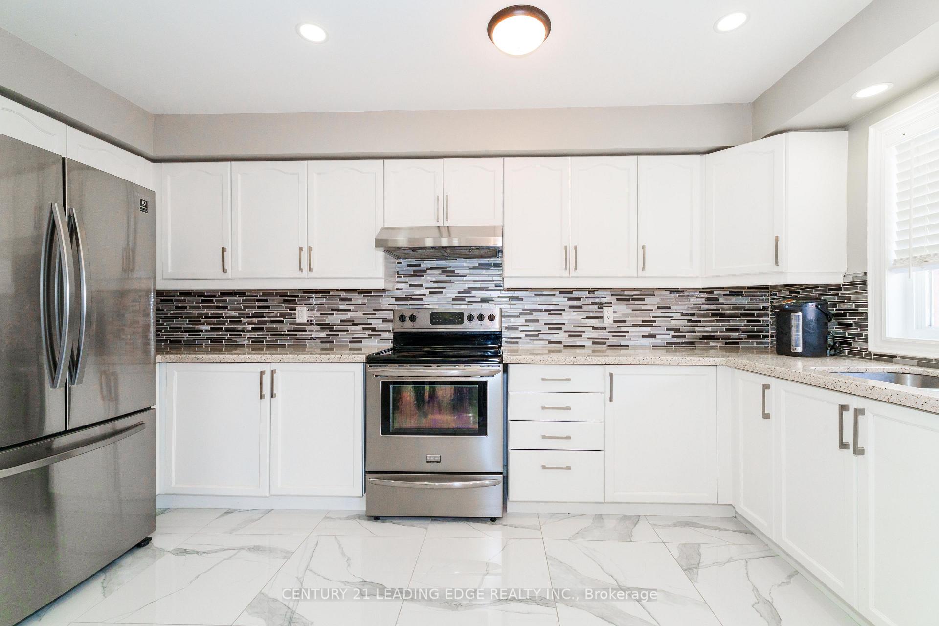 Photo 6 of 628 Staines Road, Scarborough, Rouge — HOMEH