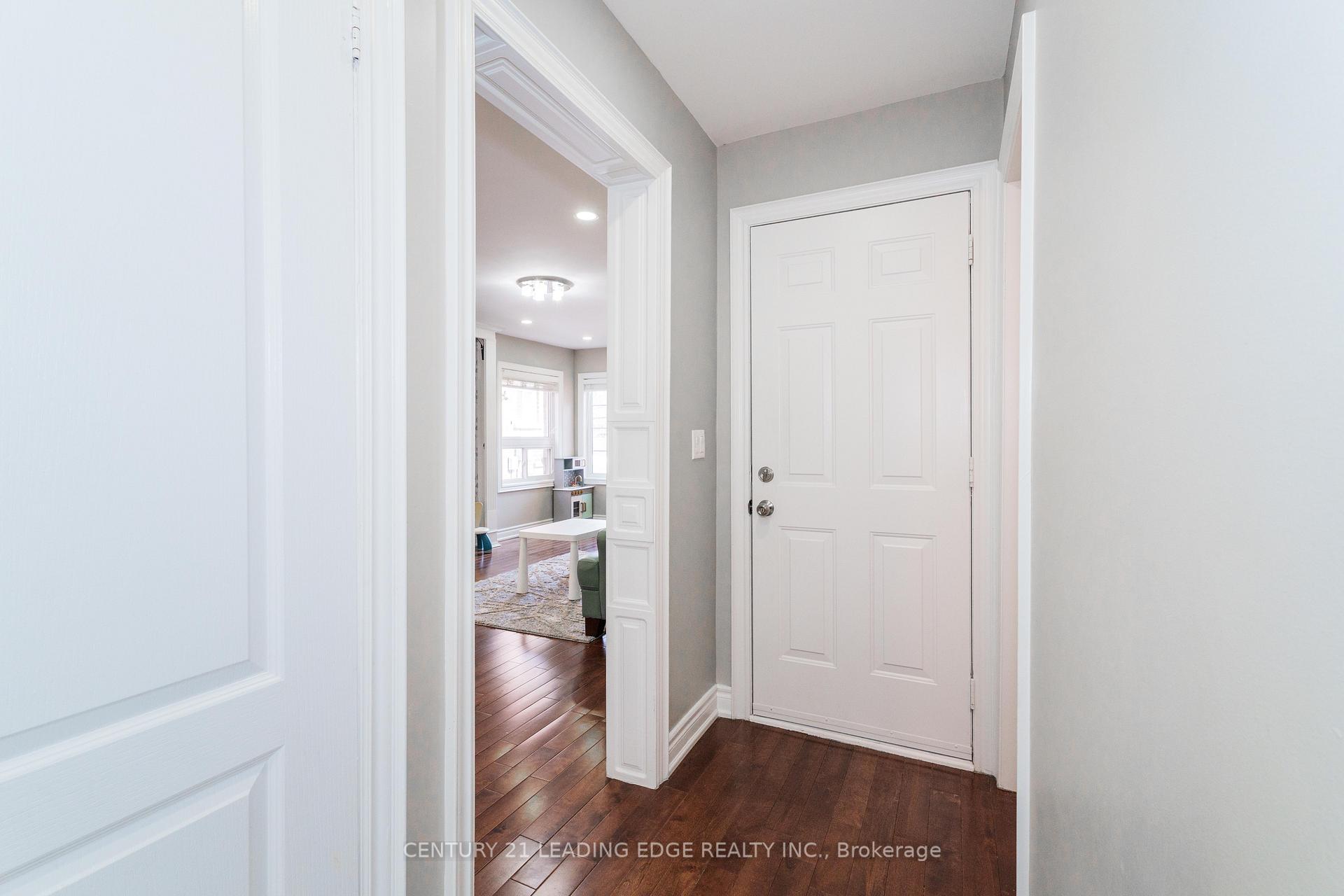 Photo 8 of 628 Staines Road, Scarborough, Rouge — HOMEH