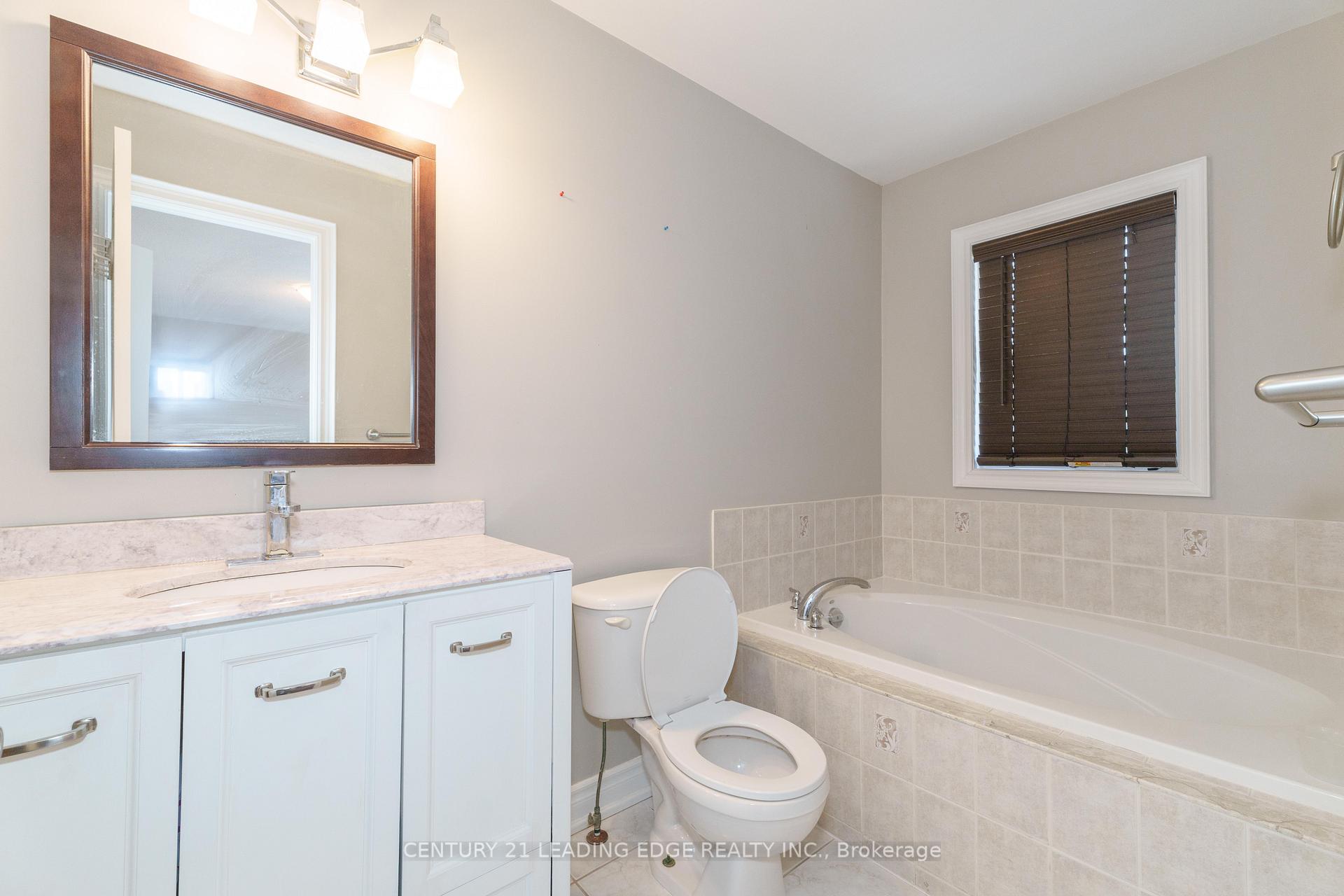 Photo 9 of 628 Staines Road, Scarborough, Rouge — HOMEH