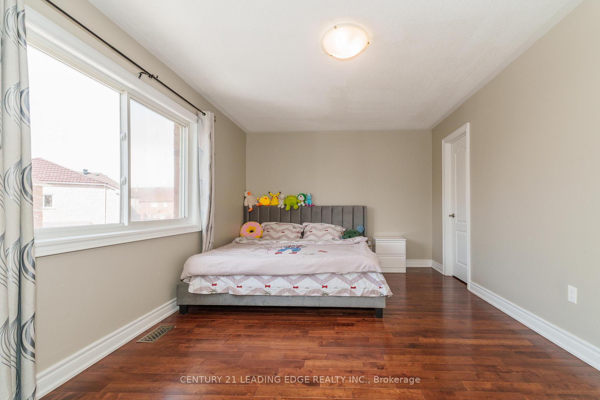 Photo 14 of 628 Staines Road, Scarborough, Rouge — HOMEH