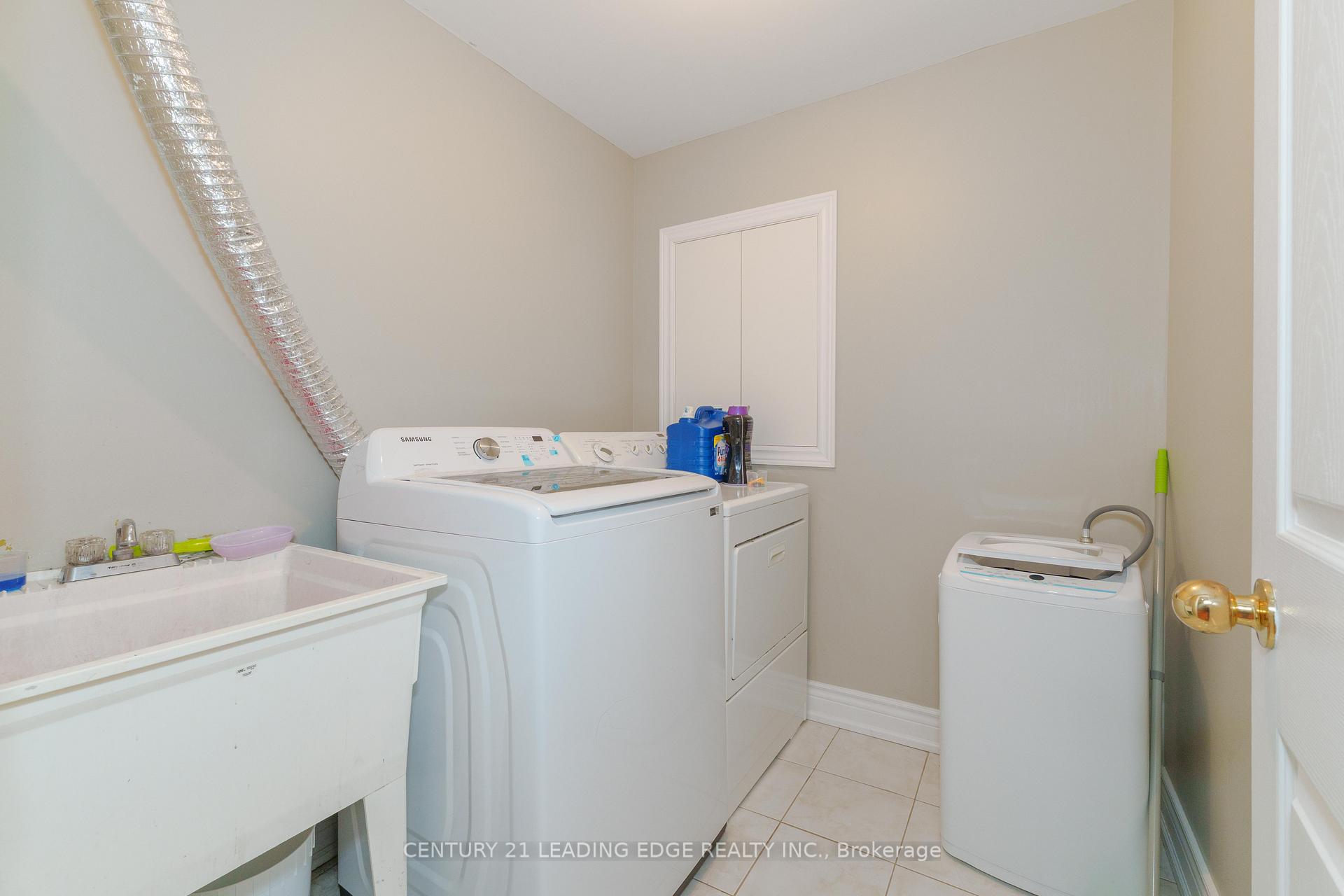 Photo 17 of 628 Staines Road, Scarborough, Rouge — HOMEH