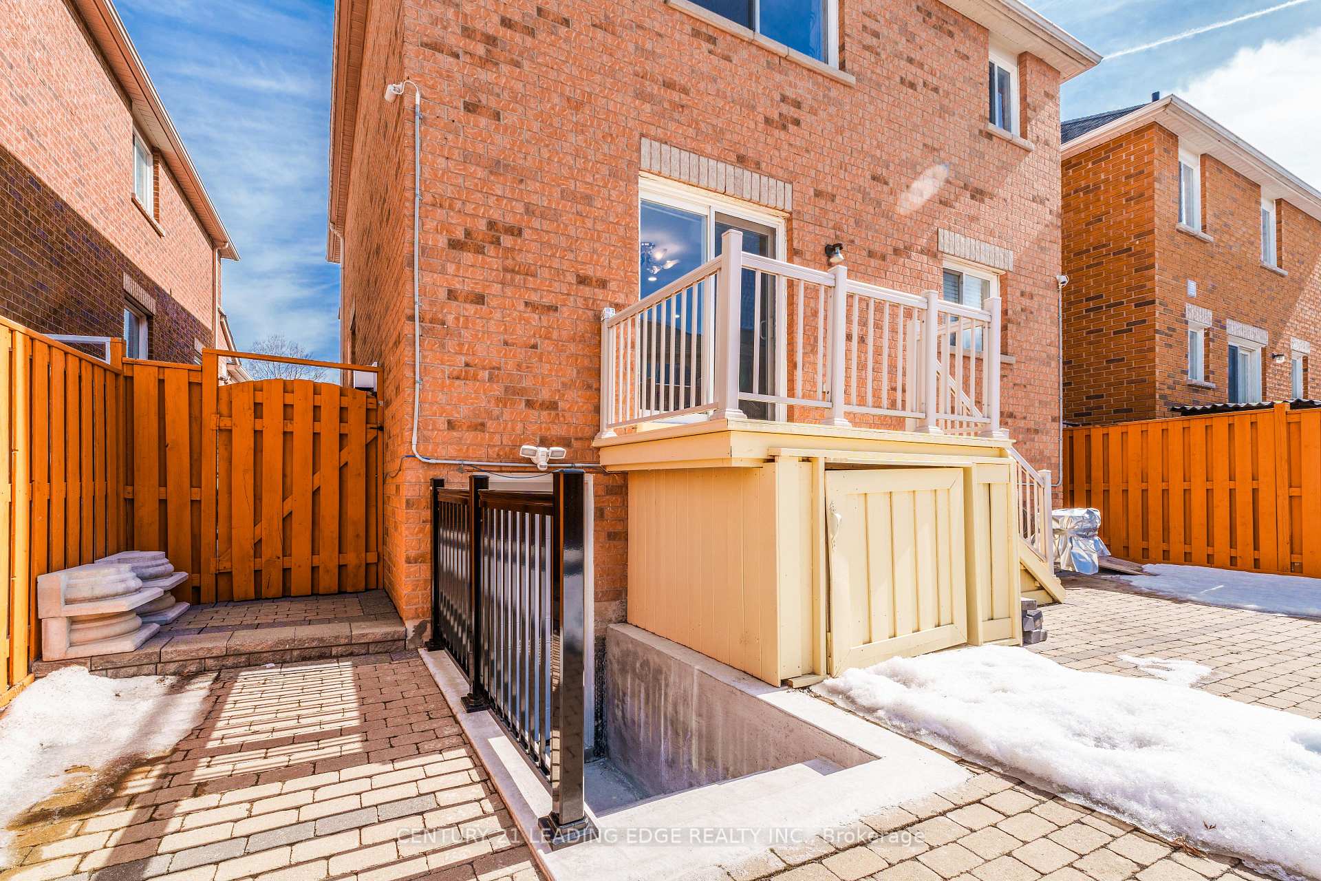 Photo 23 of 628 Staines Road, Scarborough, Rouge — HOMEH