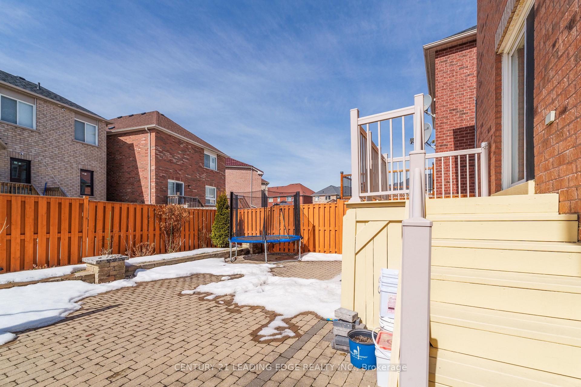 Photo 25 of 628 Staines Road, Scarborough, Rouge — HOMEH