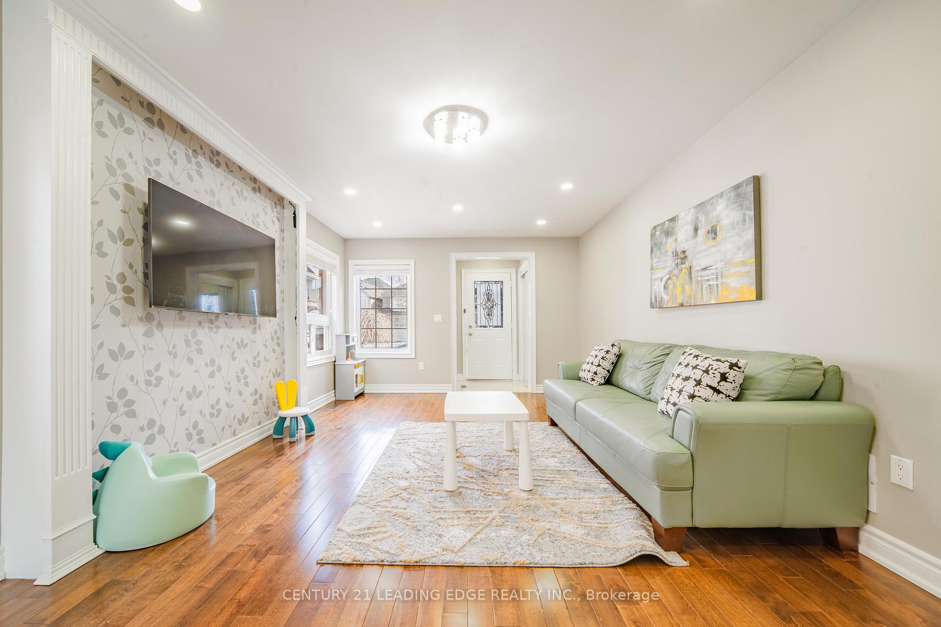 Photo 30 of 628 Staines Road, Scarborough, Rouge — HOMEH