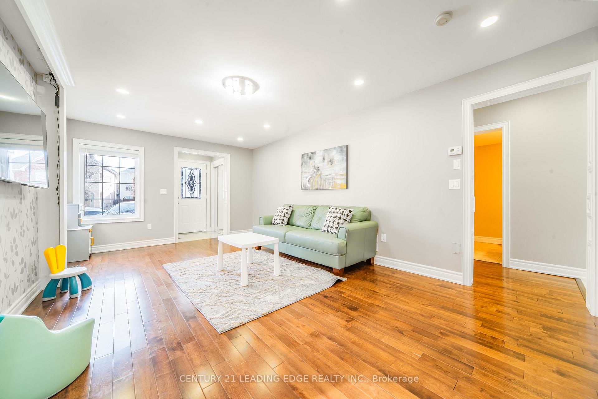 Photo 31 of 628 Staines Road, Scarborough, Rouge — HOMEH