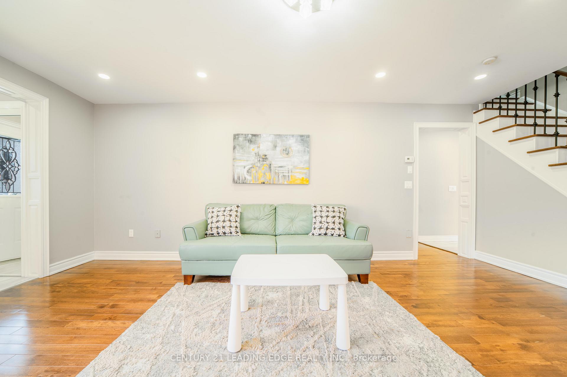 Photo 32 of 628 Staines Road, Scarborough, Rouge — HOMEH