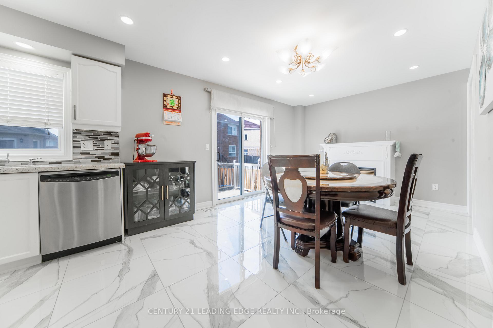 Photo 33 of 628 Staines Road, Scarborough, Rouge — HOMEH