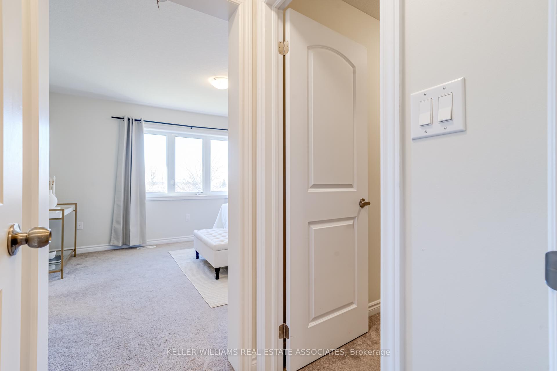 Photo 10 of 86 Esther Crescent, Thorold, Hurricane/Merrittville — HOMEH