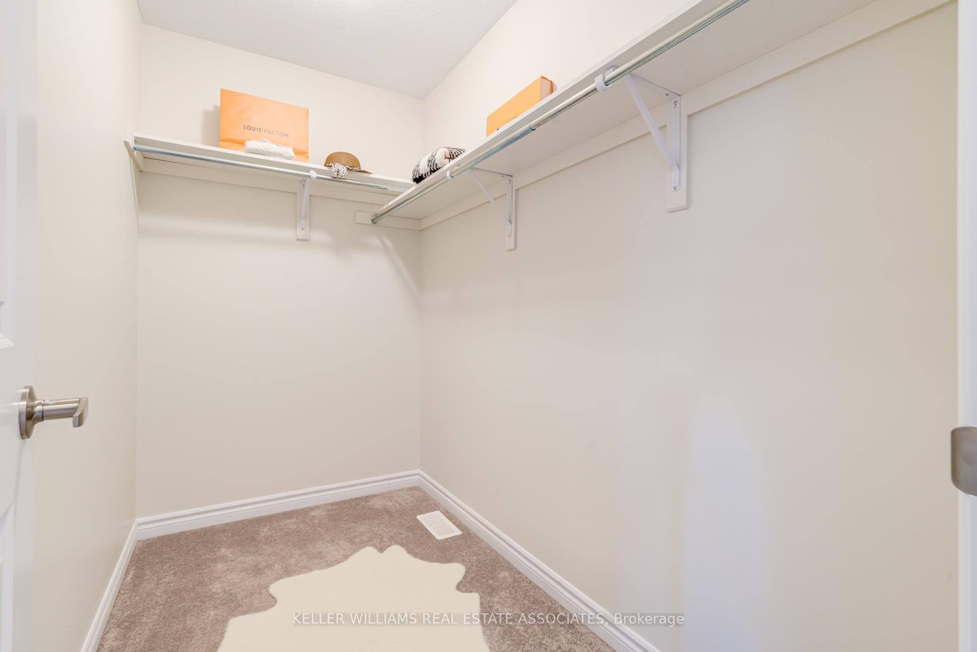 Photo 14 of 86 Esther Crescent, Thorold, Hurricane/Merrittville — HOMEH