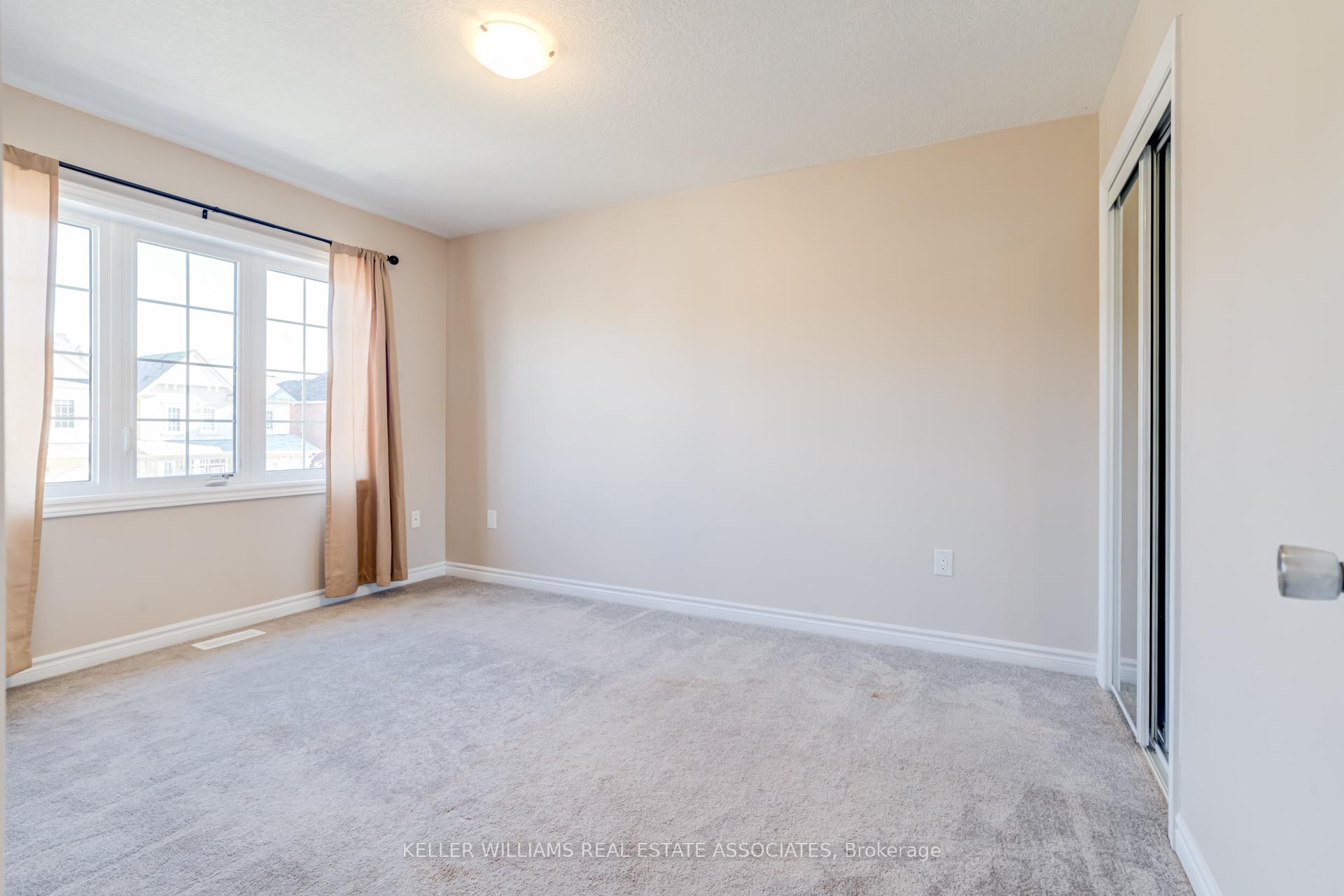 Photo 16 of 86 Esther Crescent, Thorold, Hurricane/Merrittville — HOMEH
