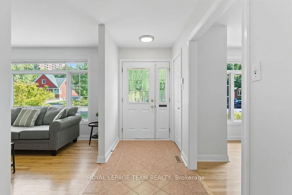 Photo 9 of 1548 Caledon Street, Ottawa, Riverview Park — HOMEH