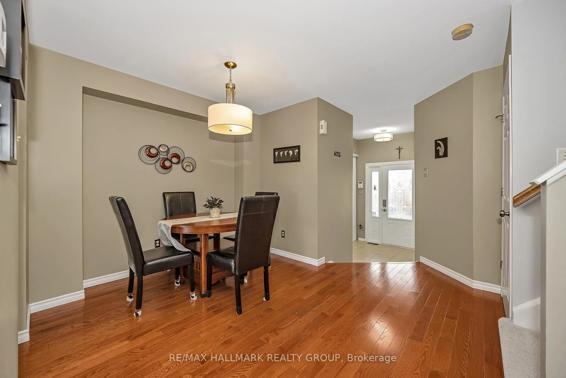Photo 7 of 1614 Varennes Boulevard, Ottawa, Fallingbrook/Pineridge — HOMEH
