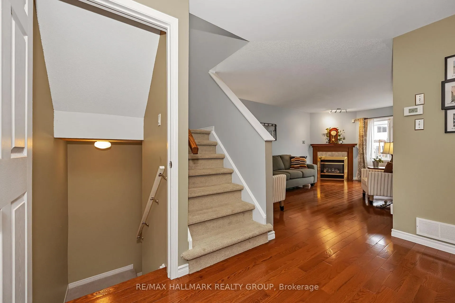 Photo 30 of 1614 Varennes Boulevard, Ottawa, Fallingbrook/Pineridge — HOMEH