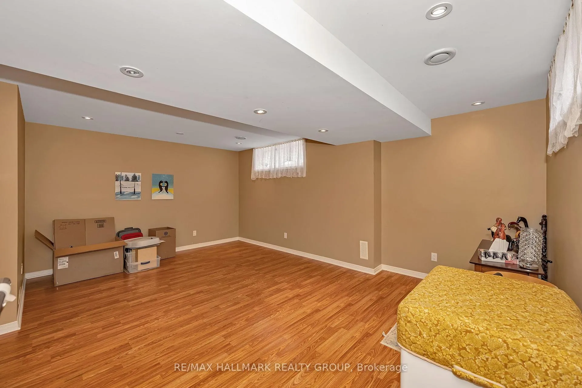 Photo 32 of 1614 Varennes Boulevard, Ottawa, Fallingbrook/Pineridge — HOMEH