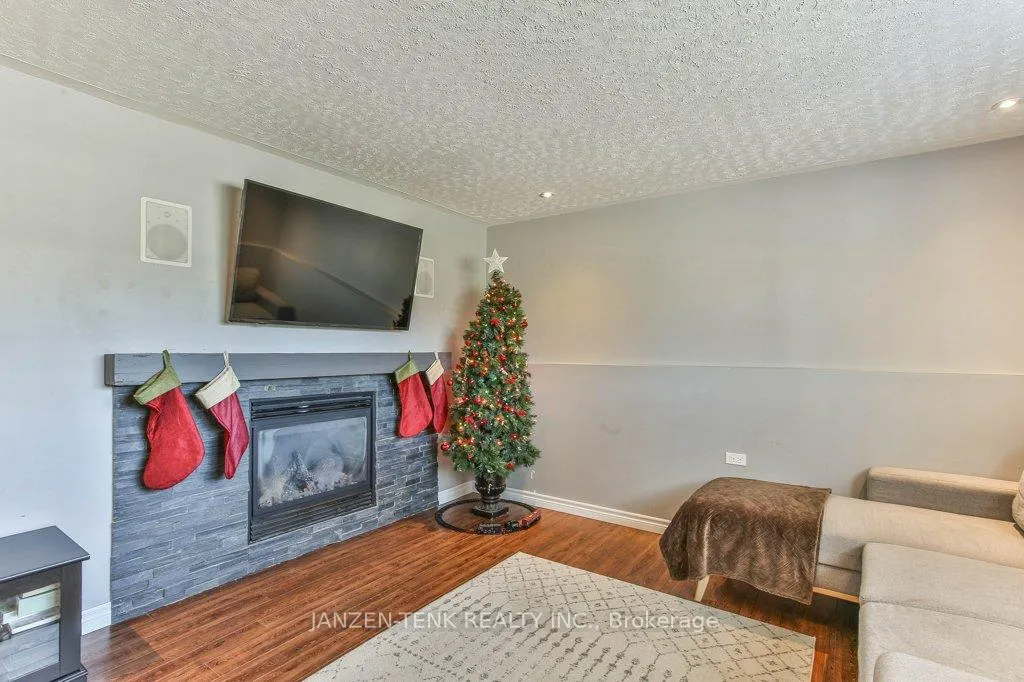 Photo 81 of 107 Fourth Avenue, Aylmer — HOMEH
