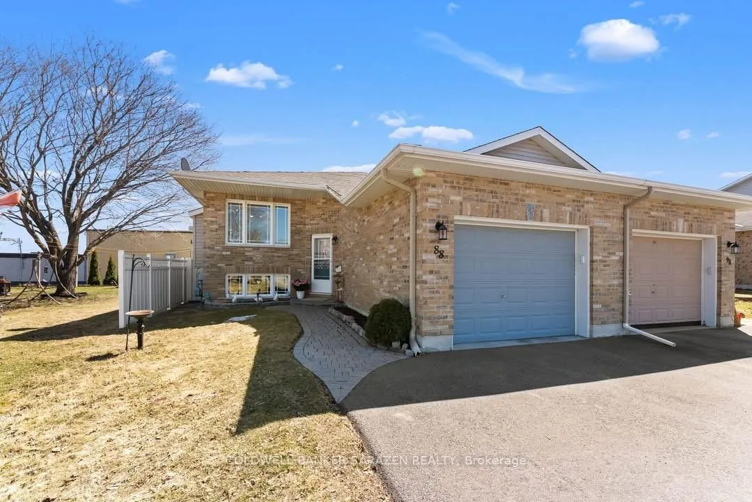 Photo 2 of Unit B, 88 Thomas Street, Arnprior — HOMEH