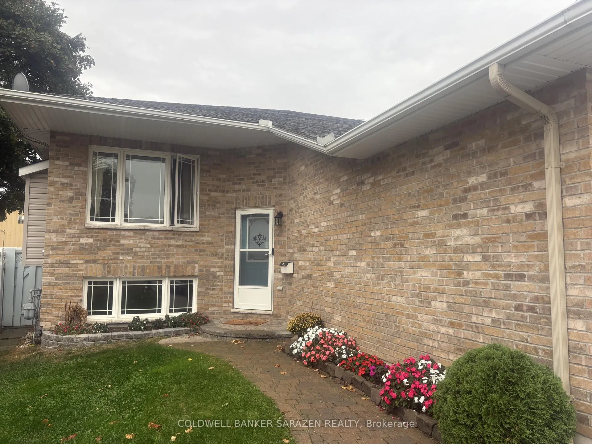 Photo 4 of Unit B, 88 Thomas Street, Arnprior — HOMEH
