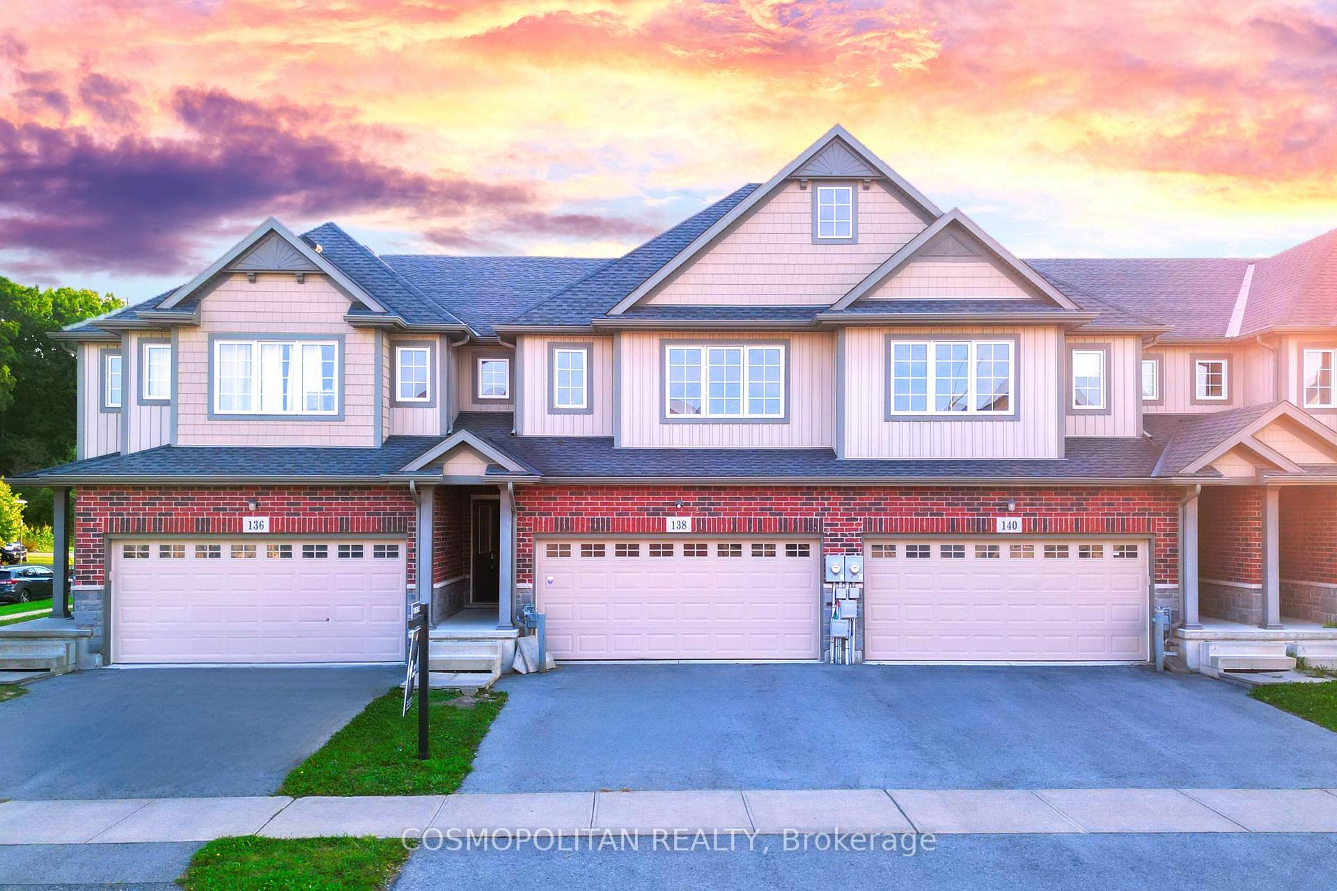 Photo 2 of 138 Winterberry Boulevard, Thorold, Confederation Heights — HOMEH