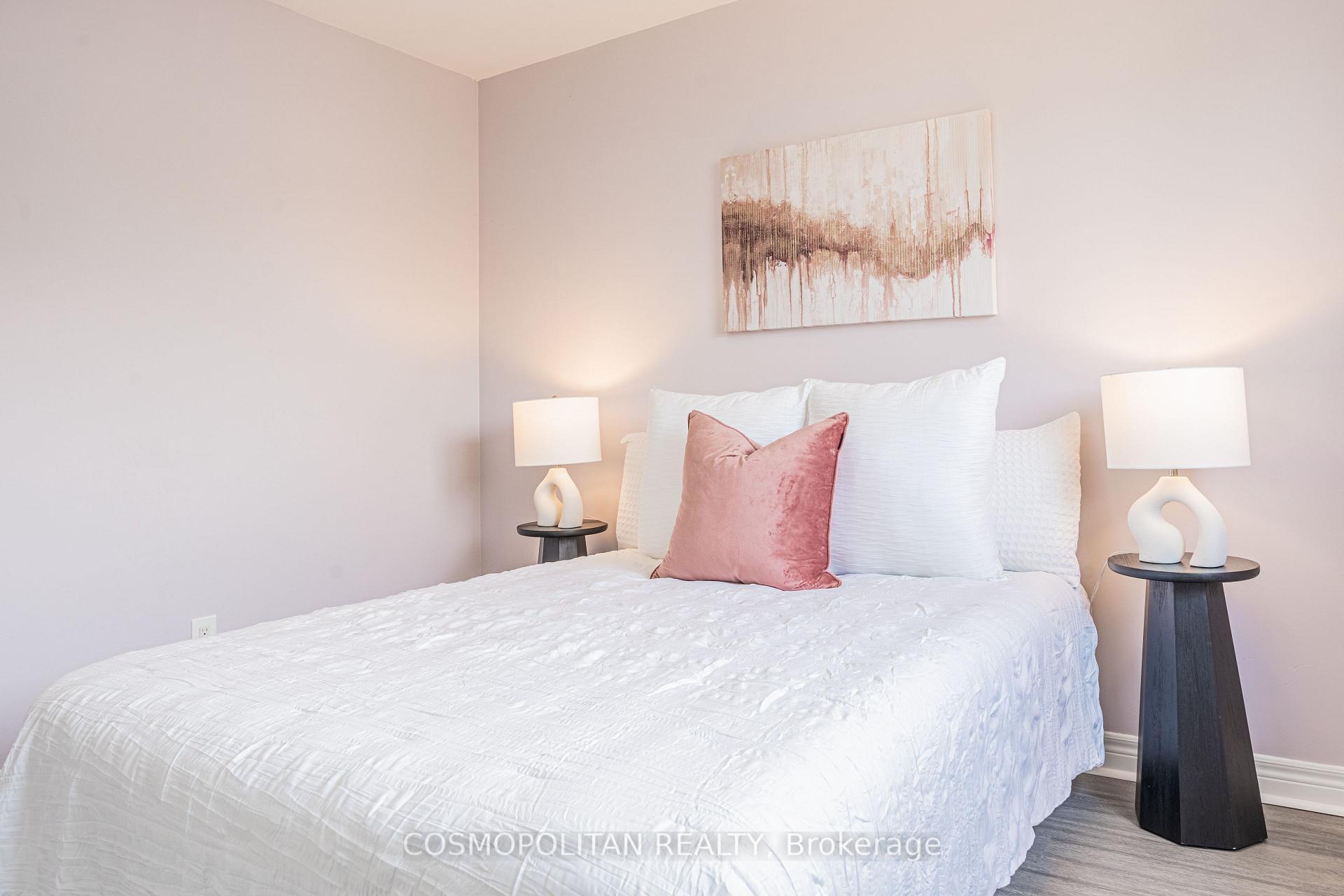Photo 21 of 138 Winterberry Boulevard, Thorold, Confederation Heights — HOMEH