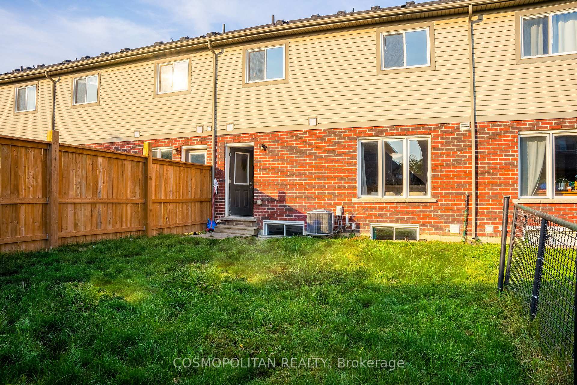 Photo 31 of 138 Winterberry Boulevard, Thorold, Confederation Heights — HOMEH