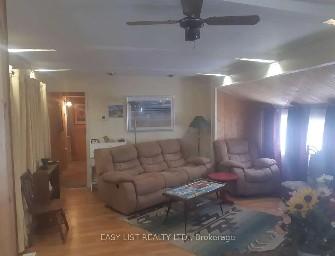 Photo 11 of 18 Sutton Drive, Ashfield-Colborne-Wawanosh, Colborne — HOMEH