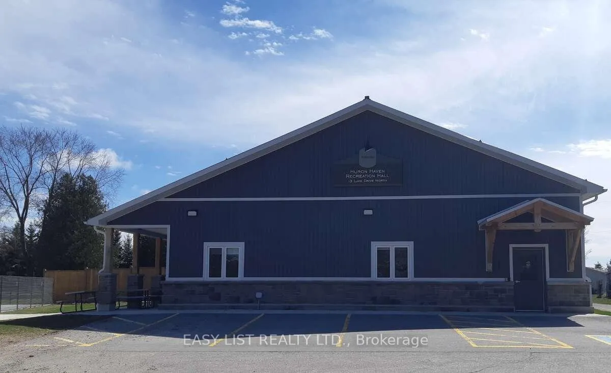Photo 21 of 18 Sutton Drive, Ashfield-Colborne-Wawanosh, Colborne — HOMEH