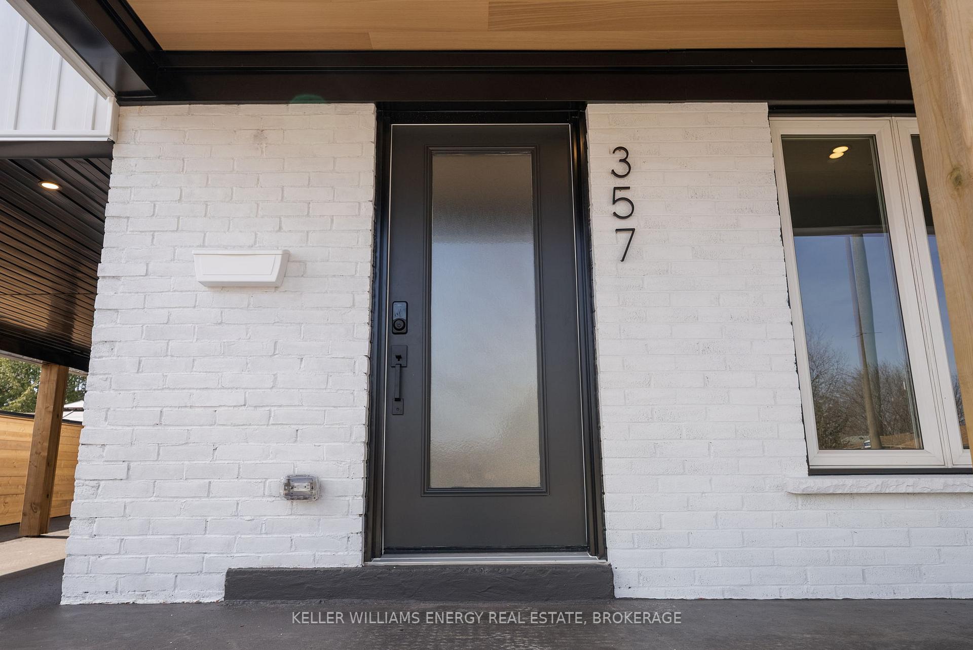 Photo 2 of 357 Burrows Hall Boulevard, Scarborough, Malvern — HOMEH