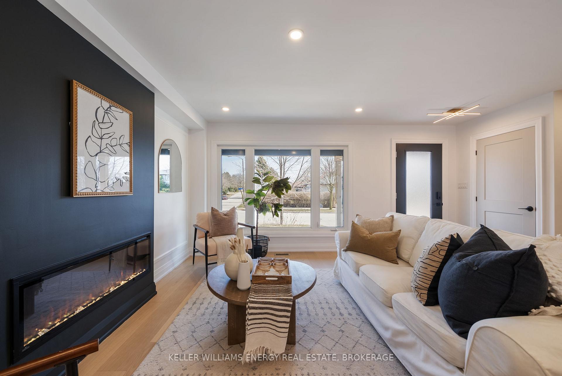 Photo 3 of 357 Burrows Hall Boulevard, Scarborough, Malvern — HOMEH