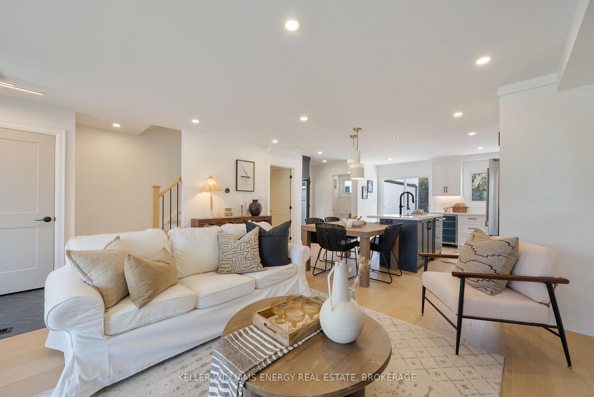 Photo 4 of 357 Burrows Hall Boulevard, Scarborough, Malvern — HOMEH