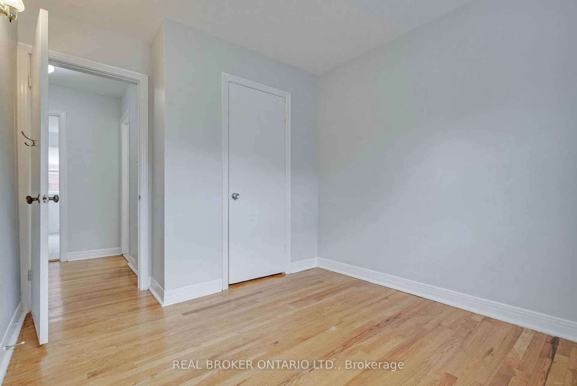 Photo 7 of 2495 Falcon Avenue, Ottawa, Heron Park — HOMEH