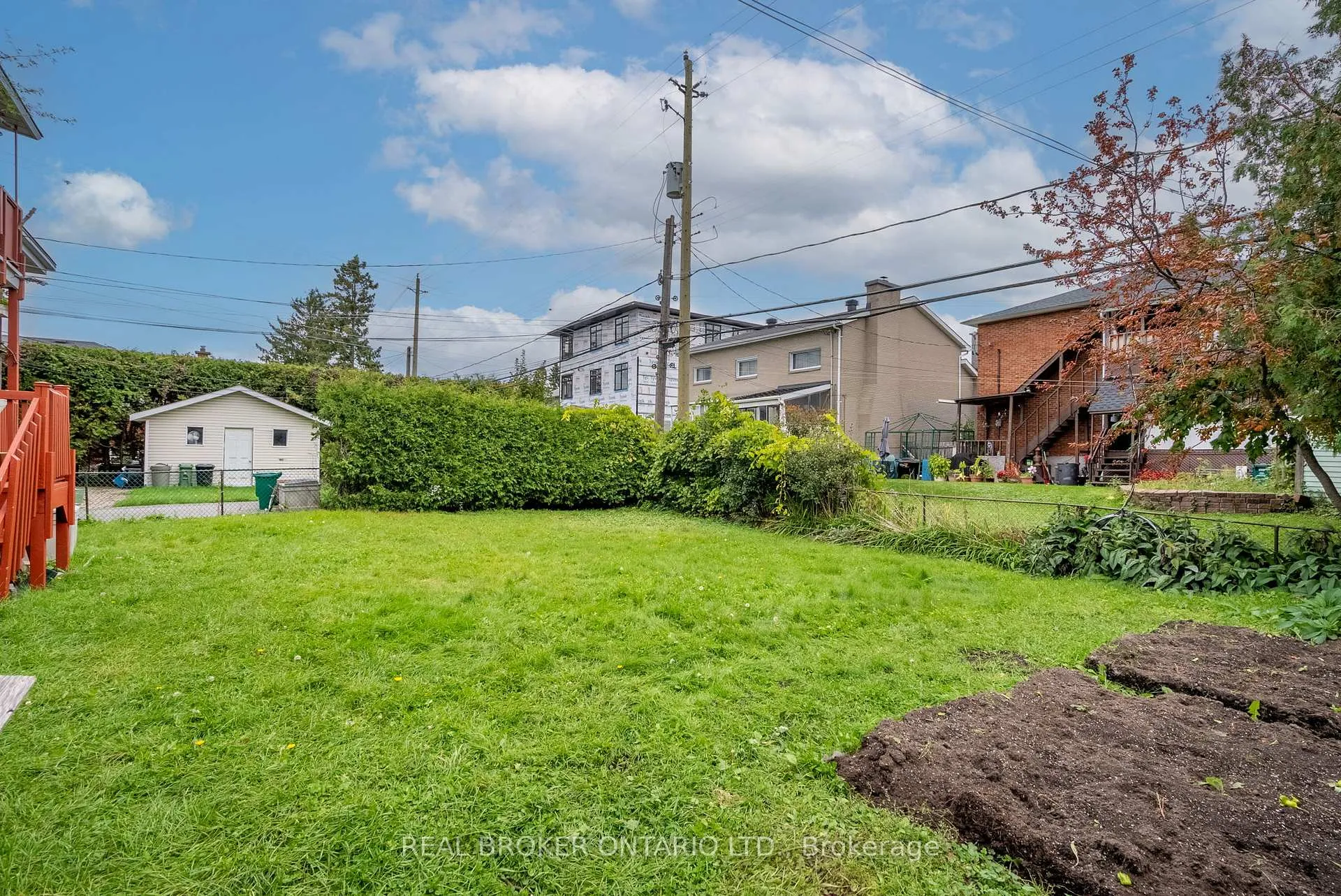 Photo 11 of 2495 Falcon Avenue, Ottawa, Heron Park — HOMEH